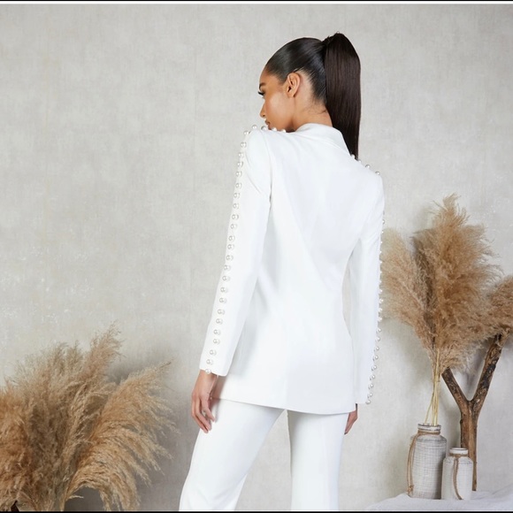 Off-white/cream Blazer with pearls - Picture 4 of 7